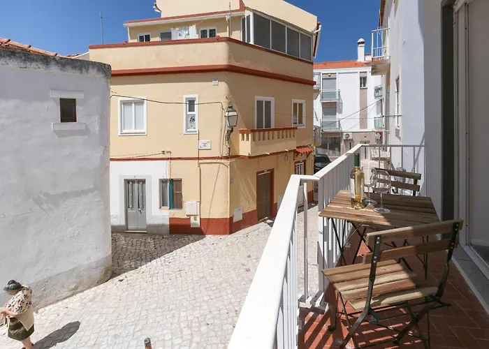 Shell House * Nazaré