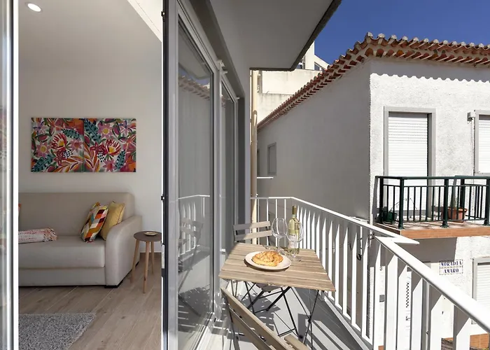 Shell House Apartment *