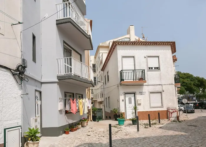 Shell House Назаре